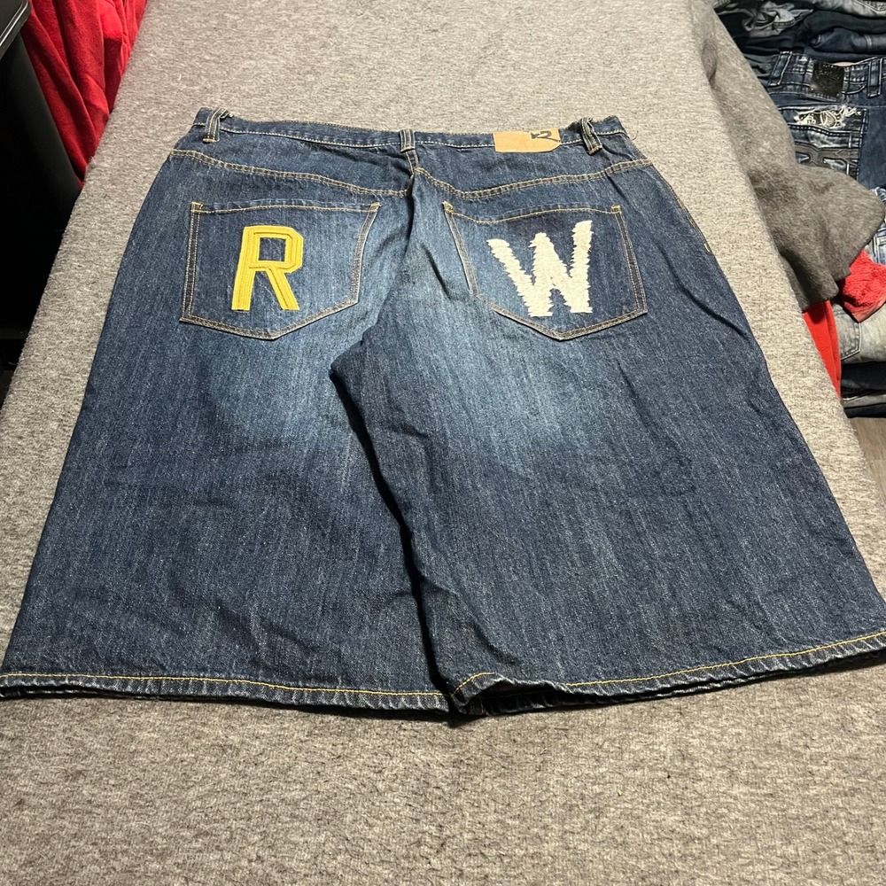 Rocawear Mens Baggy Denim Shorts Dark Wash Embroidered RW Logo Size 40 Y2K